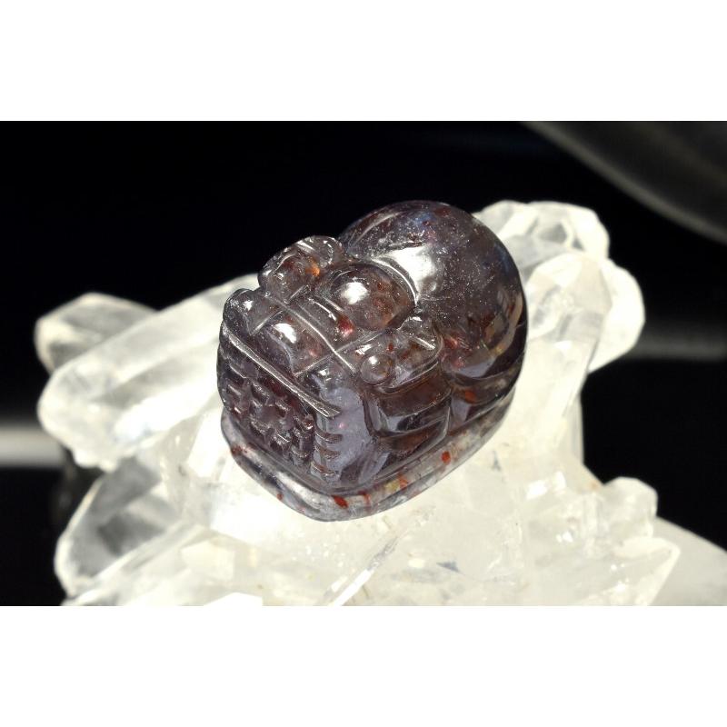 1点物】アイオライトサンストーン 18x13mm 貔貅(通し穴) ビーズ