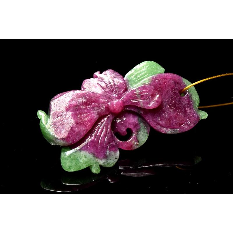 1点物】AAAA☆深紅と翠の調和 ルビーインゾイサイト 33x18mm 花彫刻 