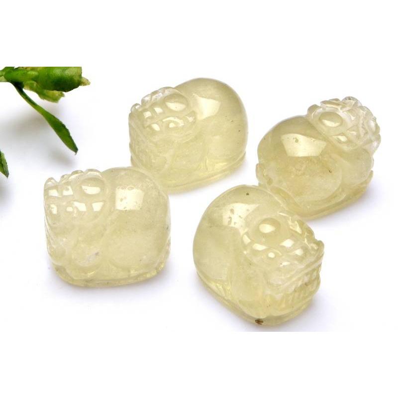 リビアングラス 14-15x11-12mm 貔貅彫刻(貫通穴) ビーズ 1個売り