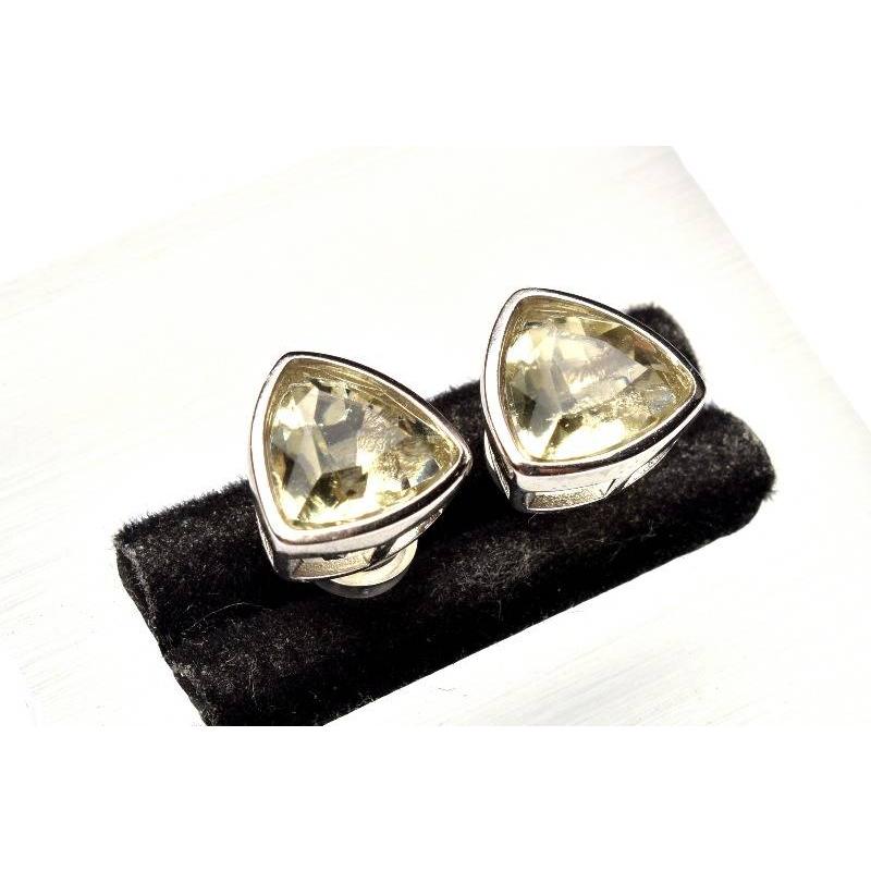 Silver925◇宝石質 リビアングラス 8x8mm トライアングル ピアス 