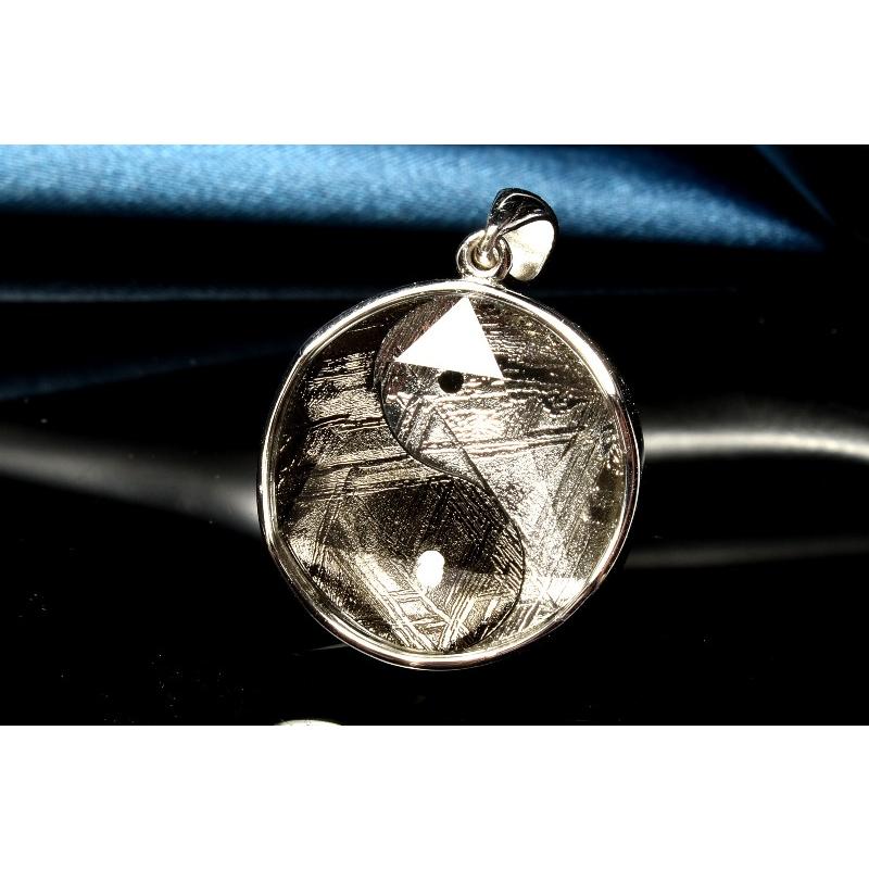 スウェーデン産Silver925◇ ギベオン(メテオライト隕石) 18mm シルバー