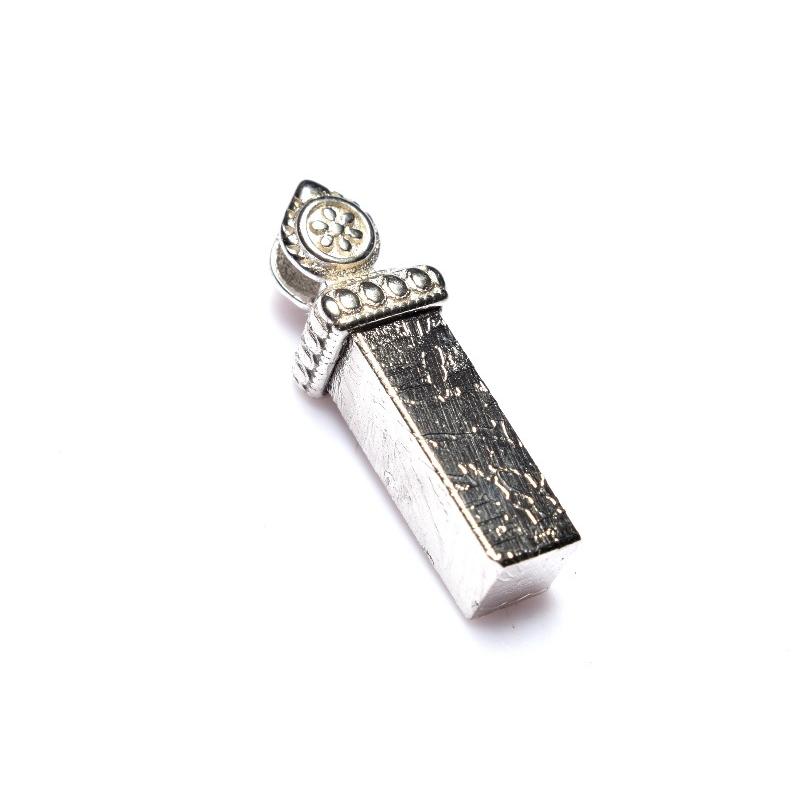 Silver925 アルタイ隕石(メテオライト) 14x5mm シルバーコーティング