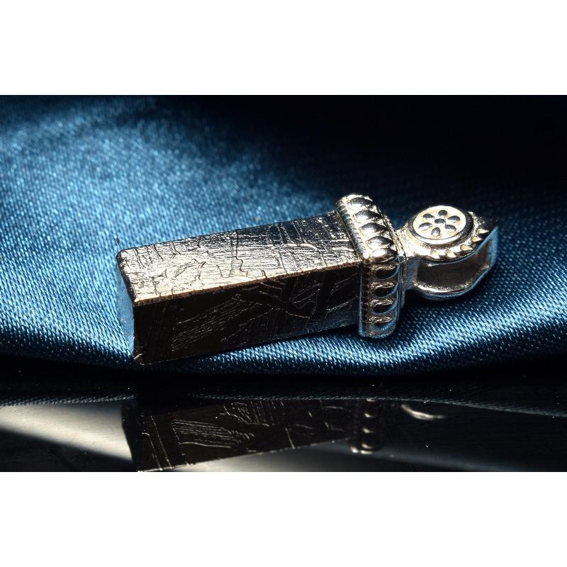 Silver925 アルタイ隕石(メテオライト) 14x5mm シルバーコーティング