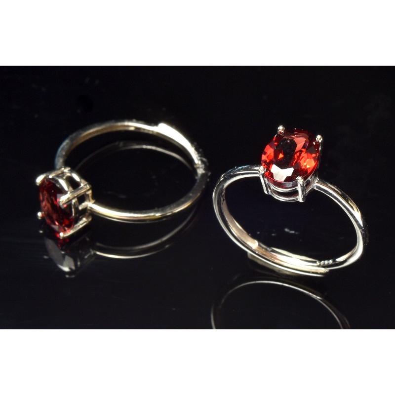 Silver925◇カットの煌めき ガーネット 8x6mm オーバル 指輪リング