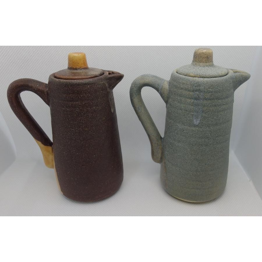 しょうゆ差し、ソース差しセット　陶器　ざらざらしている |  | 02