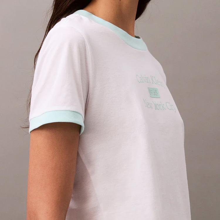 Calvin Klein（カルバン・クライン） クロップ Tシャツ ショート丈