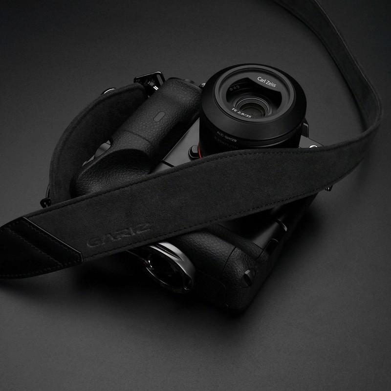 GARIZ/ゲリズ Alcantara カメラネックストラップ＆カメラグリップ AT-NFCG Handgrip + Plate + Neckstrap　チャコールグレー_4