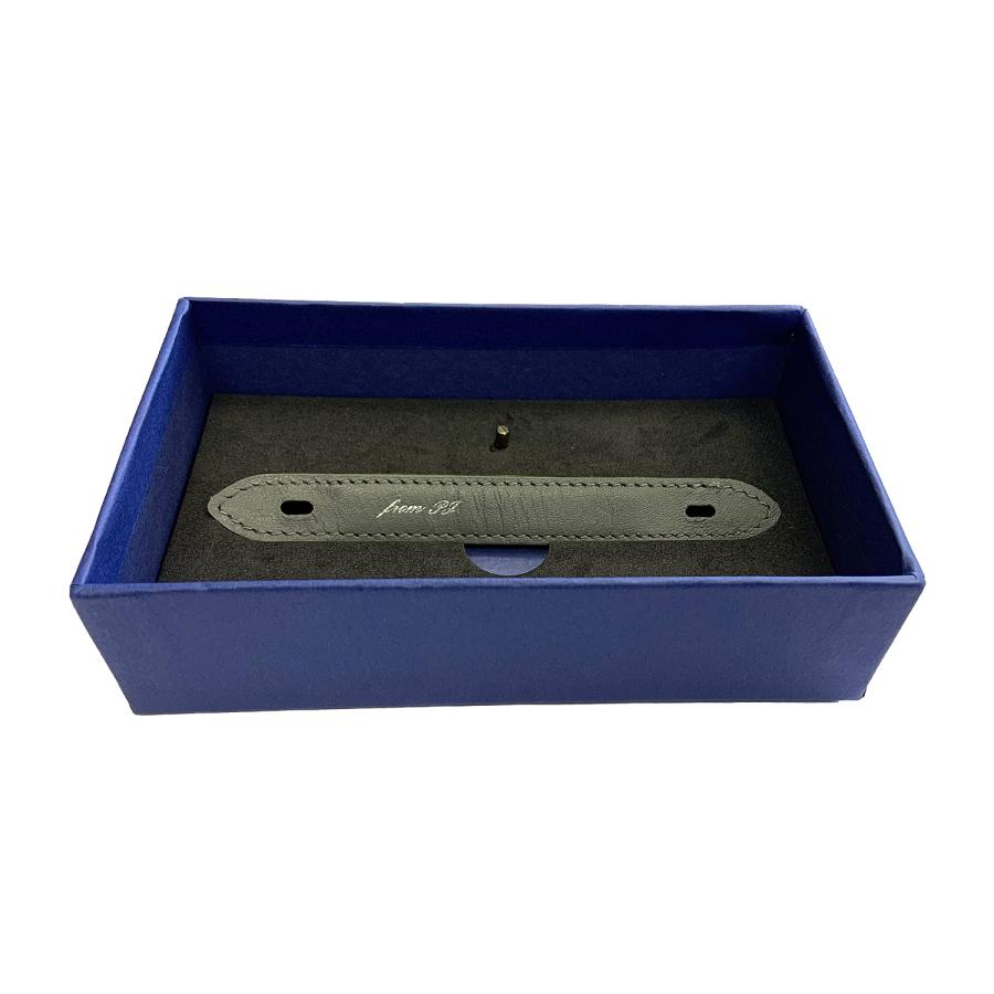 from PJ フロムピージェイ Leather Finger Strap おしゃれ本革リバーシブルフィンガーカメラストラップ F101 シリーズ |  | 18