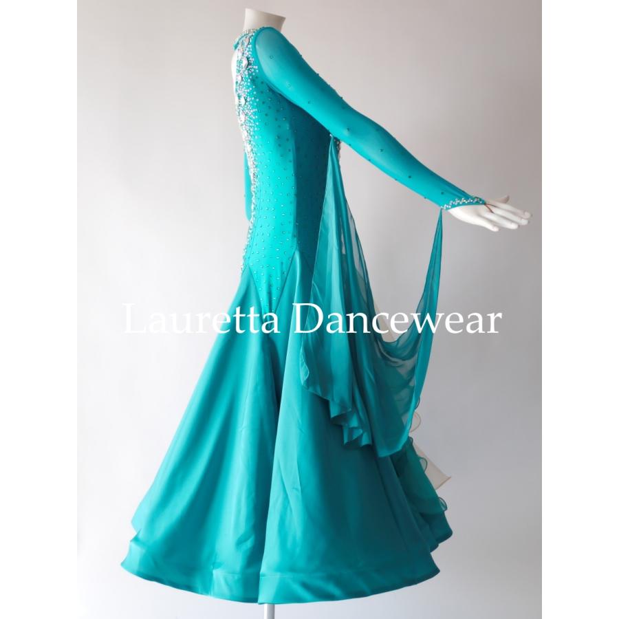 新品✨ラウレッタ 社交ダンスドレス ネオングリーン M 高級仕様 競技 デモ対応 新品✨ラウレッタ 社交ダンスドレス ネオングリーン M 高級仕様 競技