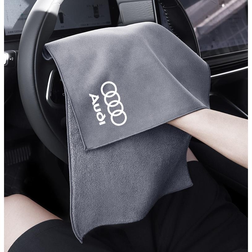 未使用　Audi タオル グレー　　約150✖️80cm Audi（アウディ） ☆アウディ AUDI☆グレー☆マイクロファイバー 洗車