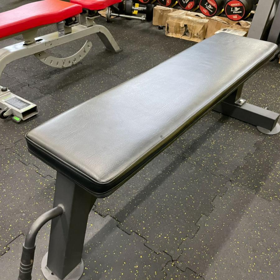 業務用フラットベンチ フレーム＝シルバー シート＝黒（写真は同型の