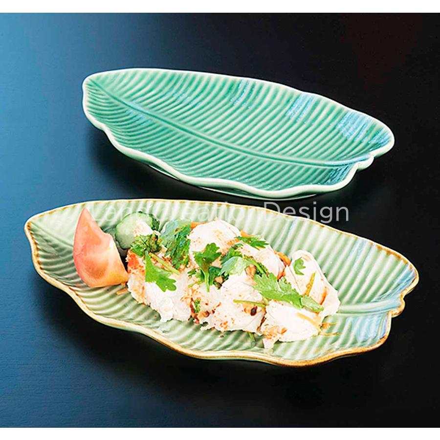 ジェンガラケラミック バナナリーフプレート白