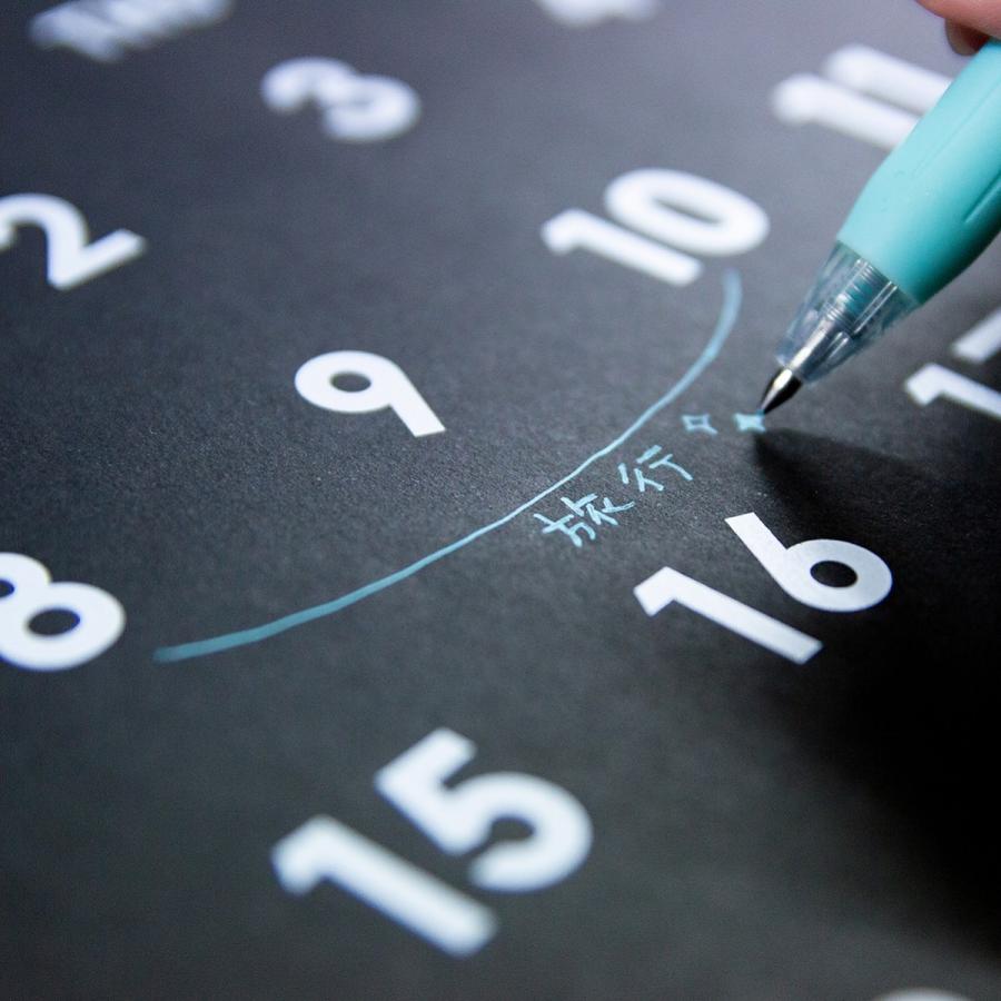 22年カレンダー ネイビー 白文字 A3 壁掛け 中綴じ 1月始まり Lccale0011 エルシープリント 通販 Yahoo ショッピング