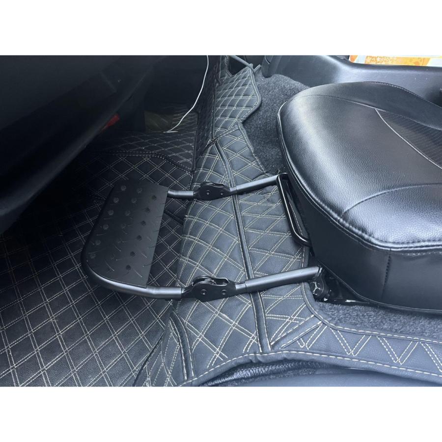 ハイエース助手席フットレスト１型~７型対応助手席折畳める高さ角度調整可カバー付き Amazon.co.jp: Sporacingrts 折畳み式助手席フットレスト 足置台