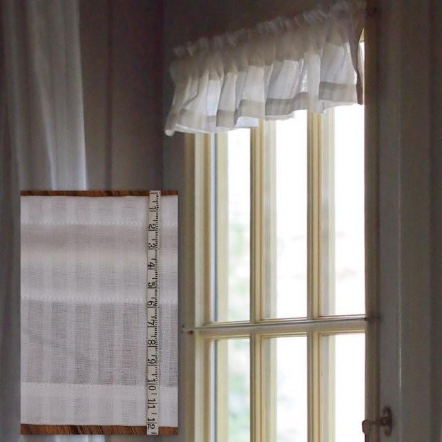 バランス ミニミニ・白 短いカーテン 突っ張り棒を隠す : Le Jeudi