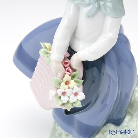LLADRO 【並行輸入品】 リヤドロ きれいな花ばかり 05222