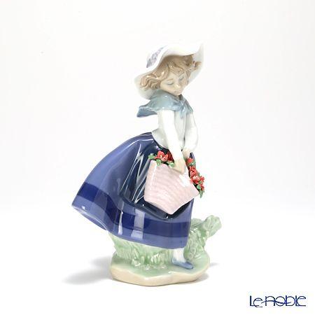 LLADRO 並行輸入品 リヤドロ きれいな花ばかり(カーネーション