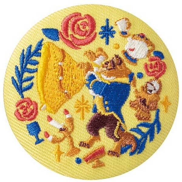 8.美女と野獣】Disney Characters 刺繍缶バッジビスケット2 ※缶バッジ