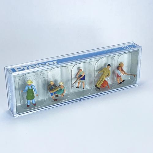 Preiser 1/87 庭仕事をするファミリー6体(14081) ミニチュア ジオラマ インスタ映え フィギュア |  | 01