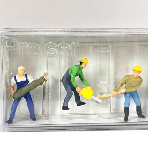 Preiser 1/87 ミニチュア ジオラマ フィギュア Ｐｒｅｉｓｅｒ 1／87 10042 木こり6体 |  | 03