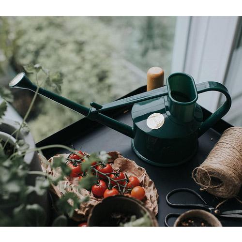 イギリス　HAWS 150/1RCL ハンディーインドアカン(リサイクル) 0.7L ブラック　ホーズ ジョウロ 水やり ブランド |  | 03