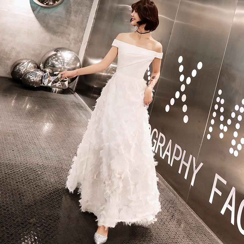 ウエディングドレス 二次会 花嫁 大きいサイズ 3l 4l ロング スレンダーライン エンパイアライン フェザー オフショルダー ハイウエスト 結婚式 Awe0140 Leap リープ 通販 Yahoo ショッピング