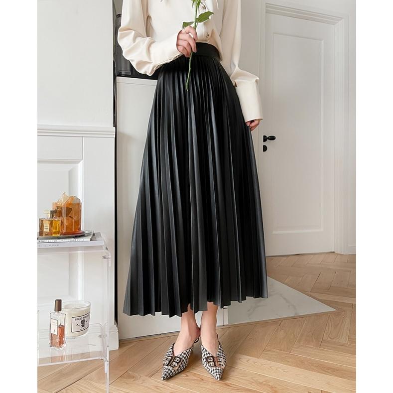 PAGEBOY(ページボーイ)の「ピッタハイウエストフェイクレザー PAGEBOY(ページボーイ)の「ピッタハイウエストフェイクレザー