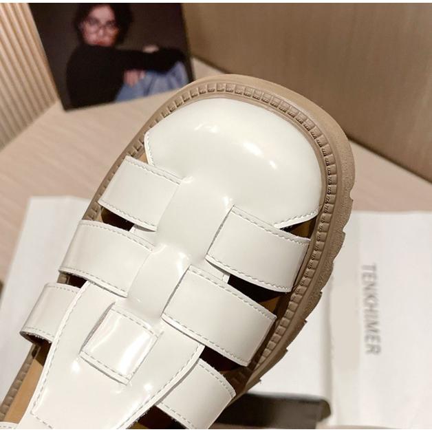 新品未使用 【マルニ】グルカサンダル 37 白 本革 箱付 チャンキーヒール 厚底サンダル グルカサンダル レディース サンダル 厚底 チャンキー