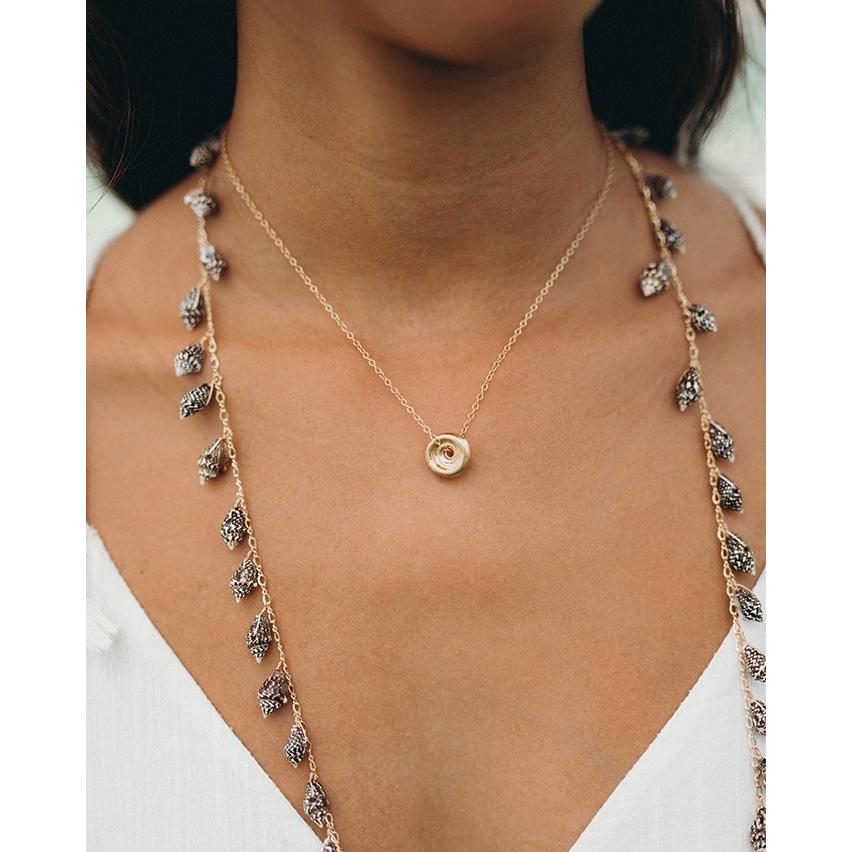 ハワイのジュエリー Ki Ele プカシェルネックレス Puka Shell Kiele Lea 通販 Yahoo ショッピング