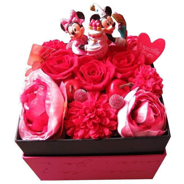 誕生日プレゼント ミッキー ミニー 花束風 バースデー 赤バラ ボックス プリザーブドフラワー入り Box Mikimini 002 フラワーガーデンリーブス 通販 Yahoo ショッピング