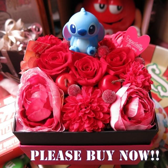 結婚祝い スティッチ入り 花 ボックス入り 赤バラ プリザーブドフラワー フラワーギフト あすつく Box Stemas1 003 フラワーガーデンリーブス 通販 Yahoo ショッピング