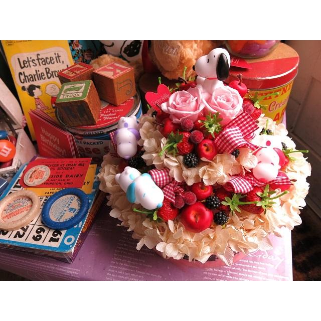 プリザーブドフラワー お祝 周年祝 スヌーピー フラワーケーキ フルーツいっぱいケーキ 7号サイズ スヌーピーマスコット 当店へおまかせ_7