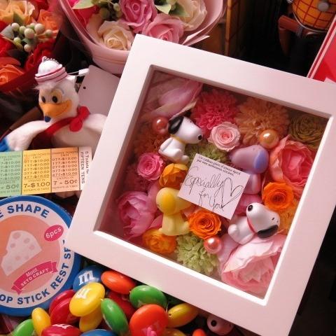 SNOOPY（スヌーピー） お祝い 記念日 花 プレゼント 額 壁掛け ガラス