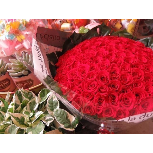 公式の プロポーズ 彼女 花束風 フラワーギフト 枯れない バラ 100本 プリザーブドフラワー使用 枯れないバラ 100本 30 40 ケース付き 新版