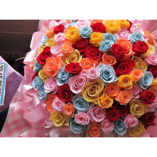 プロポーズ バラ 花束 100本 プリザーブドフラワー プロポーズ バラ 100本 カラフルローズ 枯れない 花束風 置いて飾れるアレンジメントタイプ_6