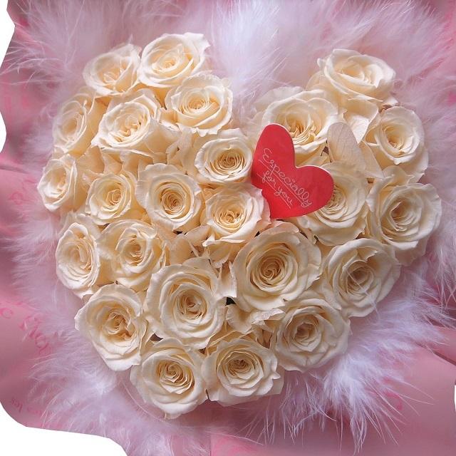 ホワイトデー お返し 花 白バラ ハート プリザーブドフラワー ハート クリアーケース入り Whiteday White Rose Kesu 002 フラワーガーデンリーブス 通販 Yahoo ショッピング