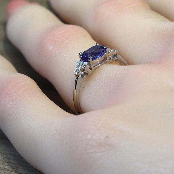 プラチナ PT900 タンザナイト ダイヤモンド リング 指輪 12月 誕生石 ミル打ち アンティーク風 爆買の画像