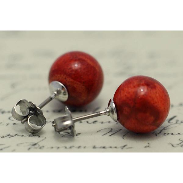 1063】大きめなアクリルパーツと珊瑚ビーズのピアス／イヤリング 1063