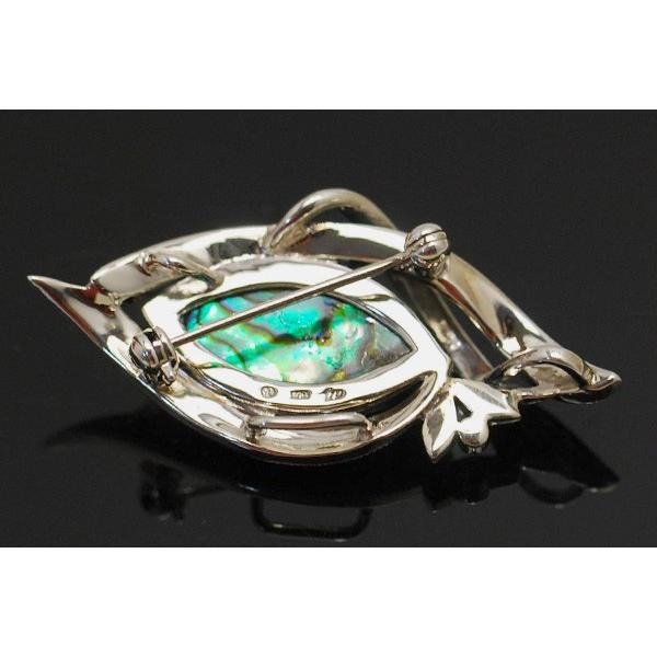 碌山 アバロンクォーツ ブローチペンダント 孔雀色の輝きをクォーツに  