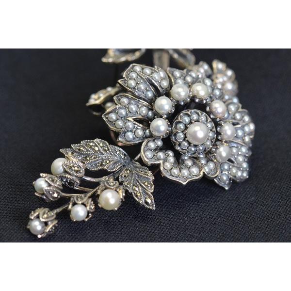 碌山 シードパールフラワーブローチ たっぷりのパールをあしらった