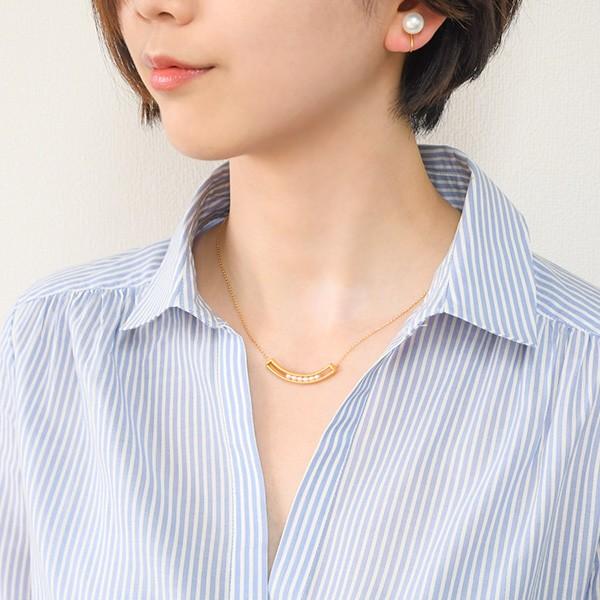 大玉10mmホワイト淡水真珠ピアス/イヤリング　シャボン玉カラー浮かぶ大珠ラウンド！最高品質のパールをお楽しみくださいの画像