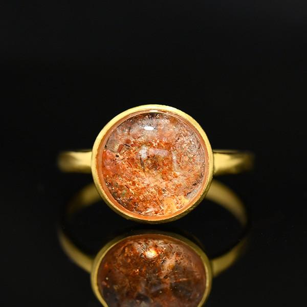 個性的きらきら大人可愛いサンストーンリング