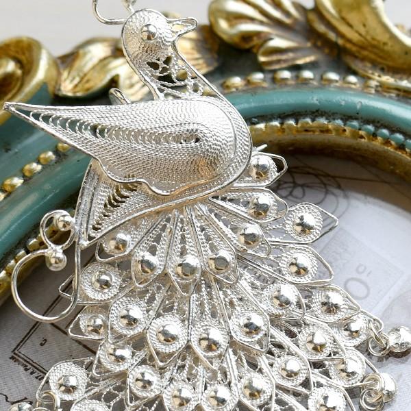 フィリグリー 孔雀 ブローチペンダント 美しい手仕事の繊細な銀線細工