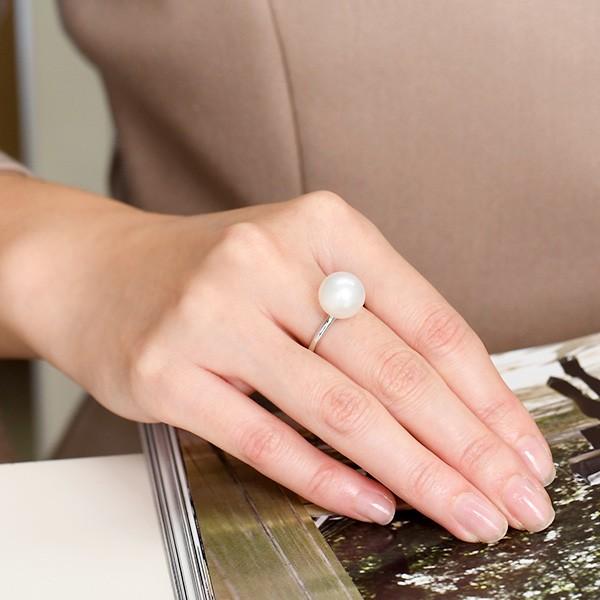 10mm 白蝶真珠 K18WG リング 品格のラウンド南洋パールをスタイリッシュなシンプルデザインで　冠婚葬祭　フォーマルの画像