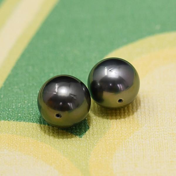 10mm 黒蝶真珠 ピアス / イヤリング てり色美しい特級のラウンドパール