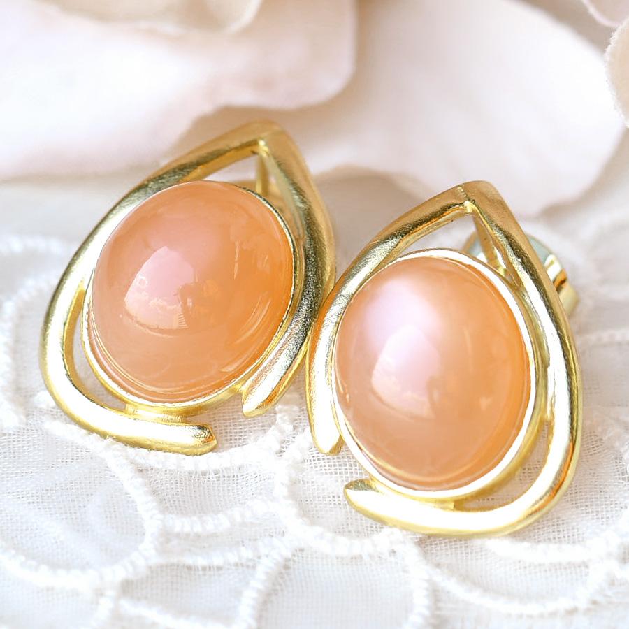 ムーンストーンピアス/K18/フックピアス/カボションカット/透明度抜群 ムーンストーンピアス/K18/フックピアス/カボションカット