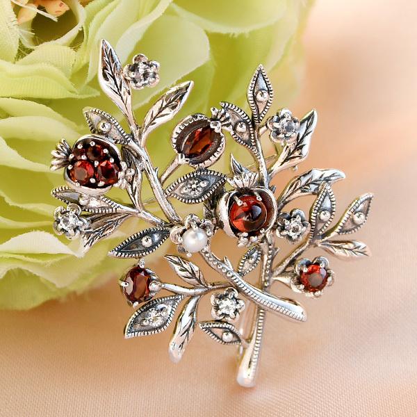 碌山 ウィリアムモリス 柘榴あるいは果実 ガーネット ブローチ