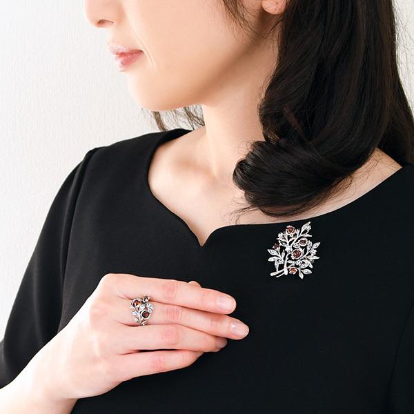 碌山 ウィリアムモリス 柘榴あるいは果実 ガーネット ブローチ
