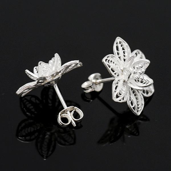 フィリグリー フラワー ピアス 美しい手仕事の繊細な銀線細工 ジョグ