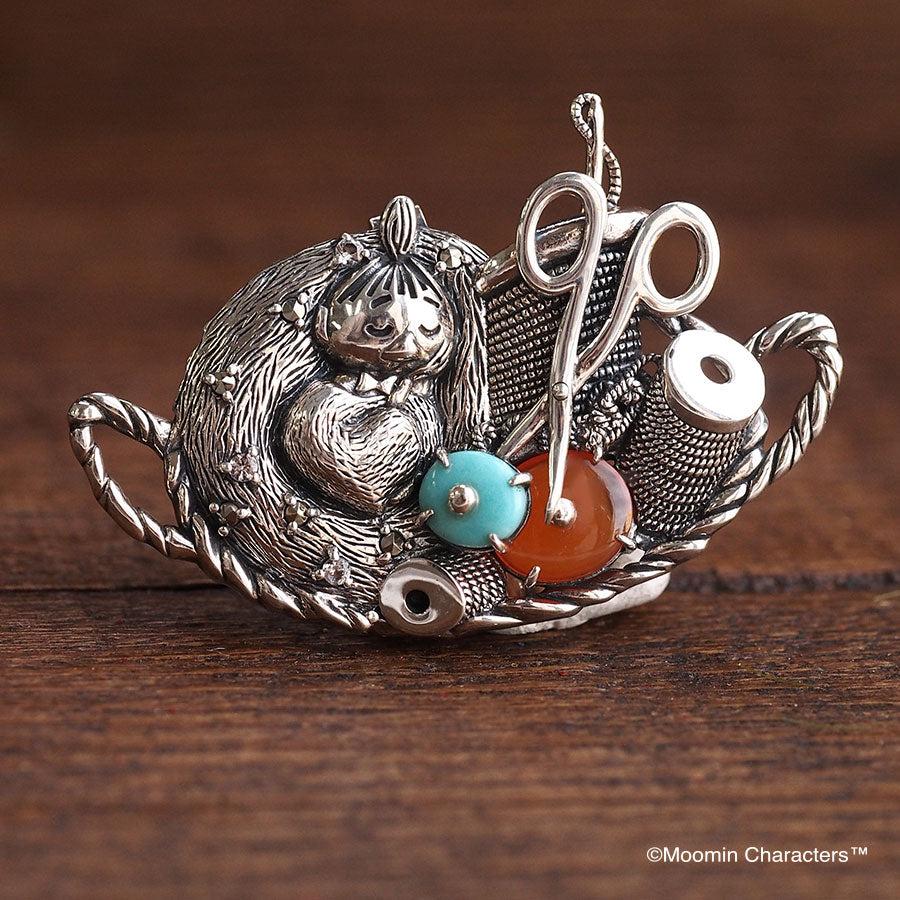 MOOMIN（ムーミン） 碌山 おやすみリトルミイ ブローチペンダント 公式